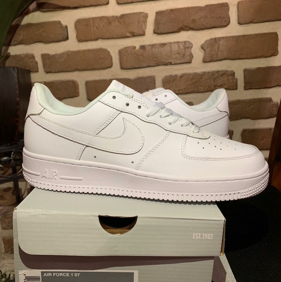 07 low top af1 - Picture 2 of 4